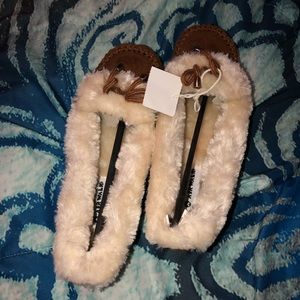 Airwalk slip on Mocs